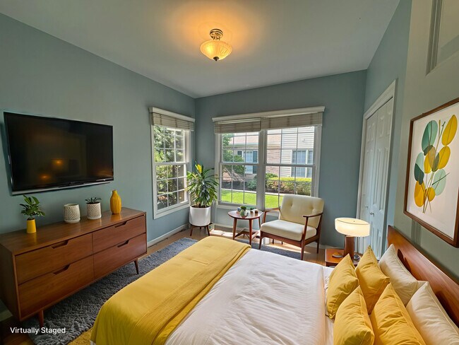 Building Photo - 1N061 Mission Ct