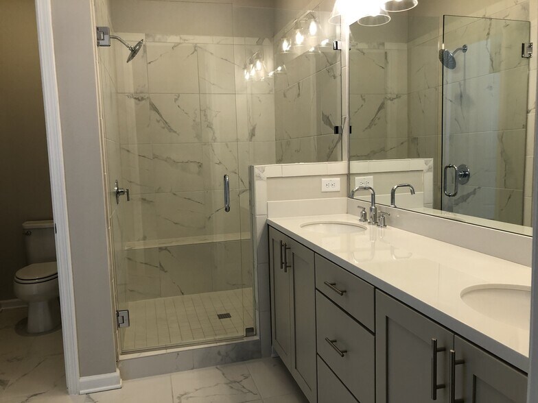 Building Photo - 6604 Sterling Dr