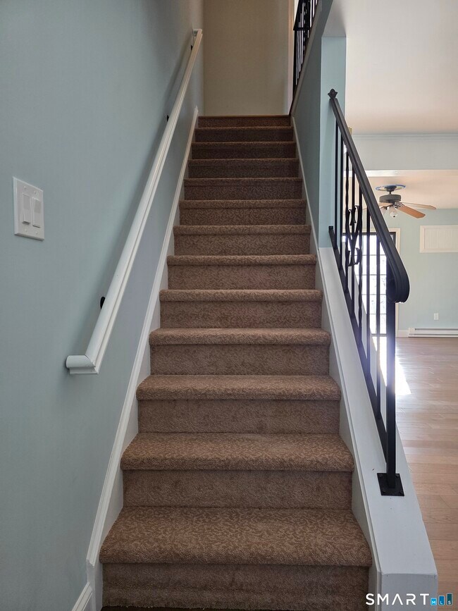 Building Photo - 87 Aspetuck Vlg