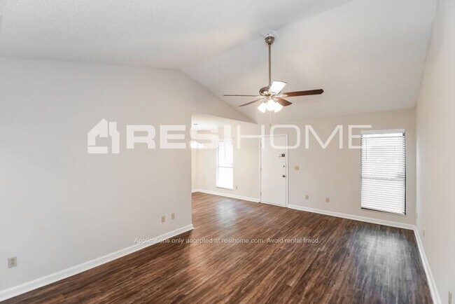 Building Photo - HOME FOR RENT!!