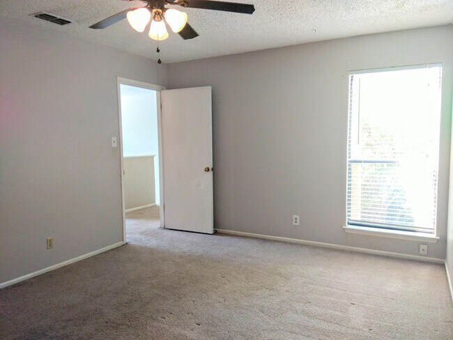 Building Photo - Two Bedroom Two Story Townhome In Amazing ...