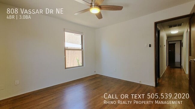 Building Photo - 808 Vassar Dr NE