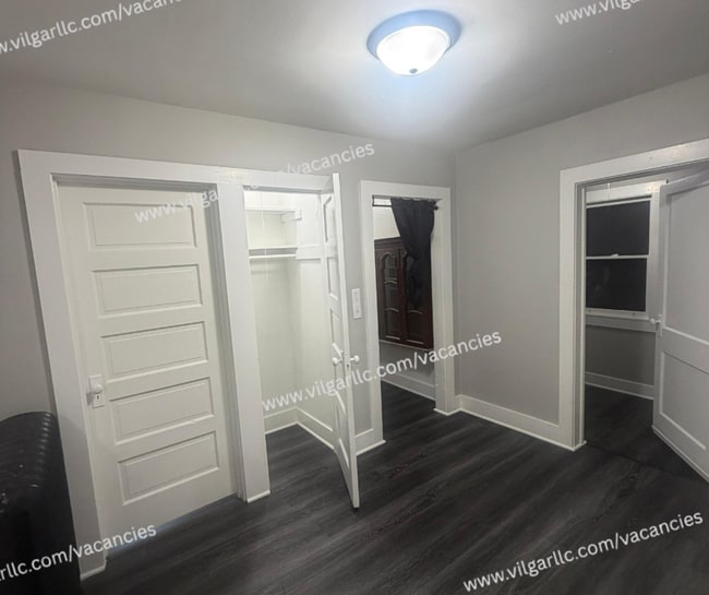 Building Photo - For Rent! 4 bedrooms , 2-full bath Home