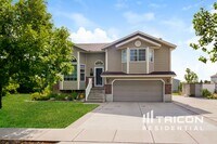 Building Photo - 2262 2940 W