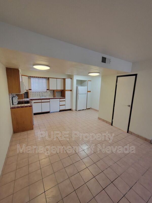 Building Photo - 3520 Rio Robles Dr