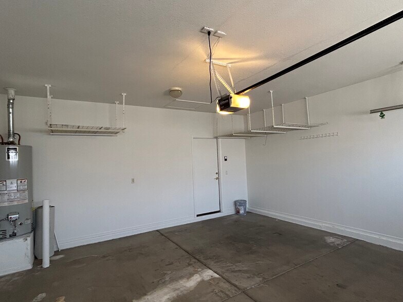 Building Photo - 3783 E Woodside Way