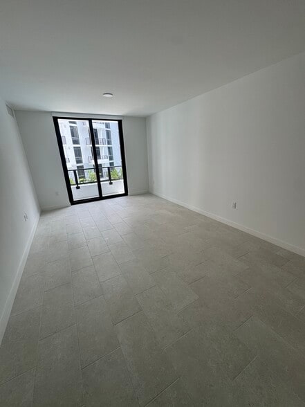 Building Photo - 3011 NW 18th Ter