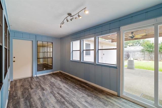 Building Photo - 1527 Estates Way
