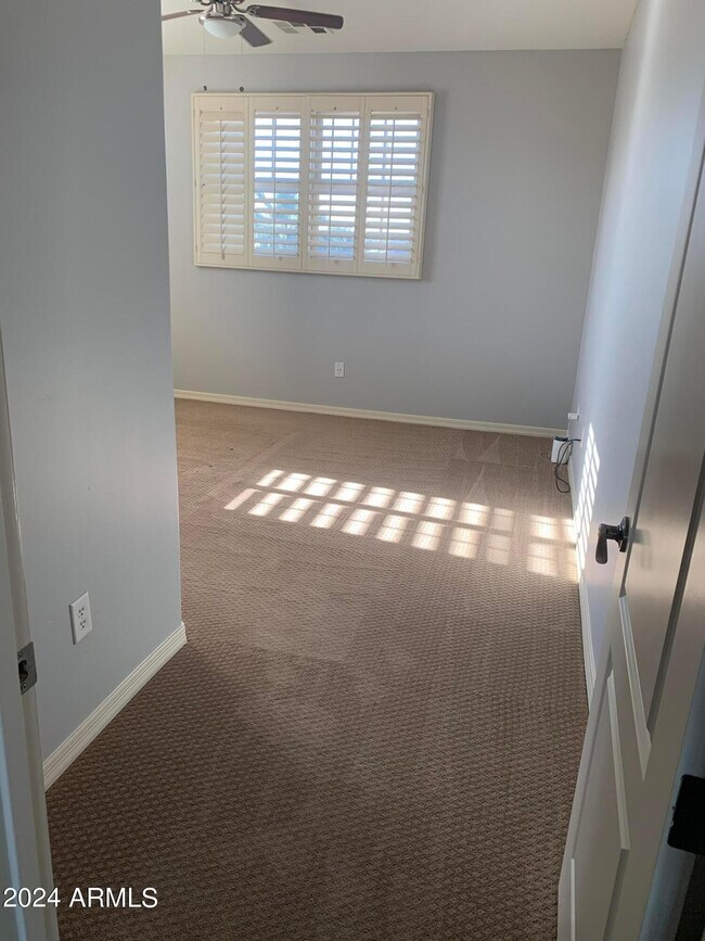 Building Photo - 2219 E Wisteria Dr
