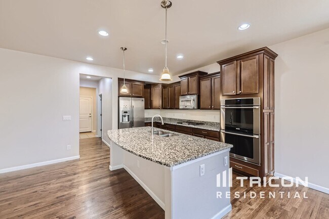 Building Photo - 15577 East 115th Place