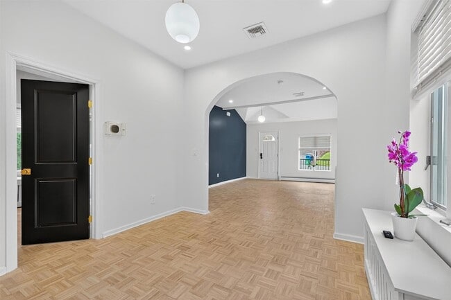 Building Photo - 151 S Harrison Ave