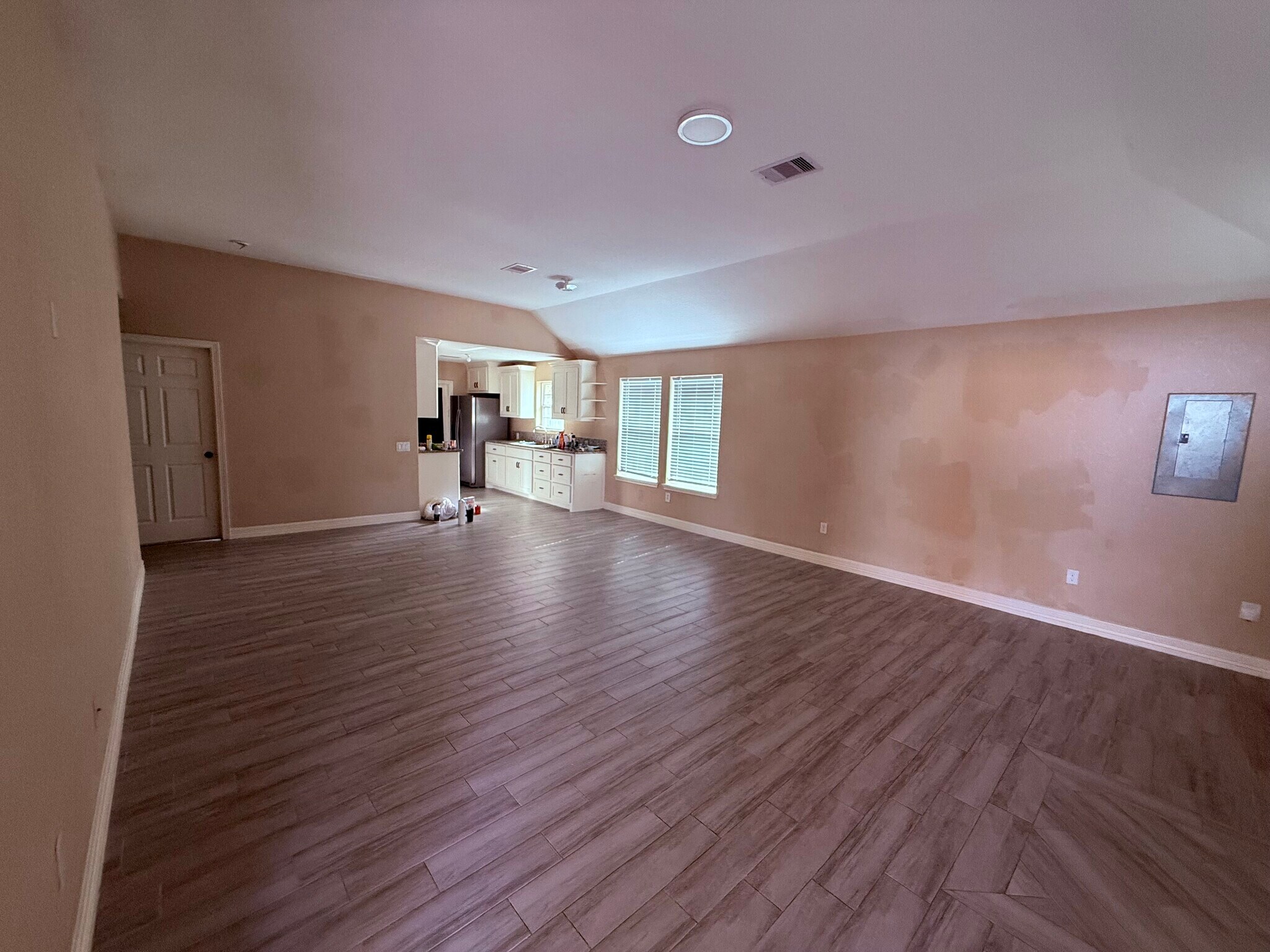 Entrance - 1026 N Arcola St