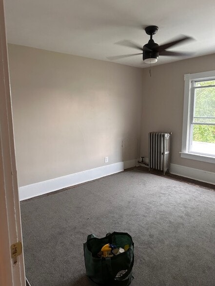 Small bed w. closet - 613 E 3rd St