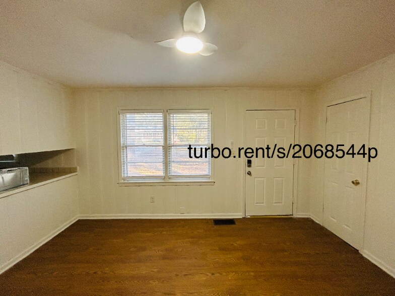 Building Photo - 7062 Felton Ln