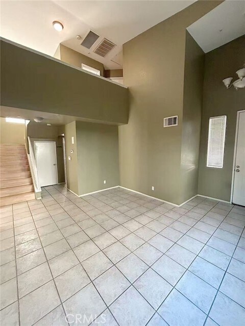 Building Photo - 15865 Flamingo Dr
