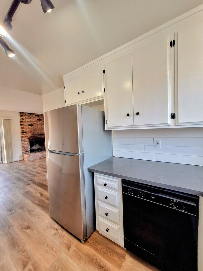 Building Photo - Harr08