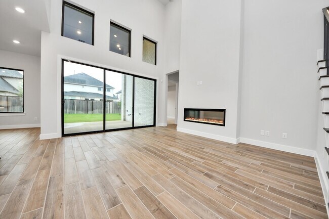 Building Photo - 26907 Southwick Vly Ln