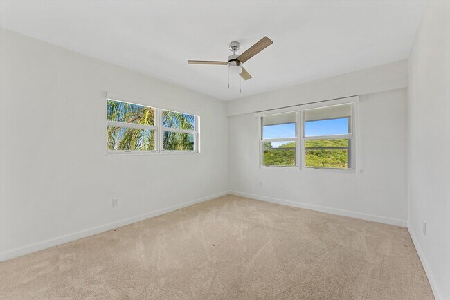 Building Photo - 71 Fanshaw B