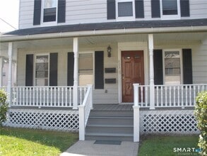 Building Photo - 803 Cove Rd