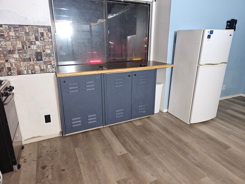 Building Photo - 2445 Sycamore Glen Dr