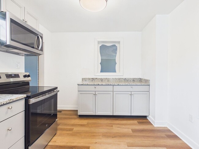 Building Photo - 3600 Pilots Ln