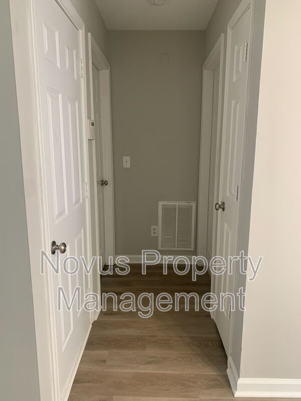 Building Photo - 88 River Ridge Dr