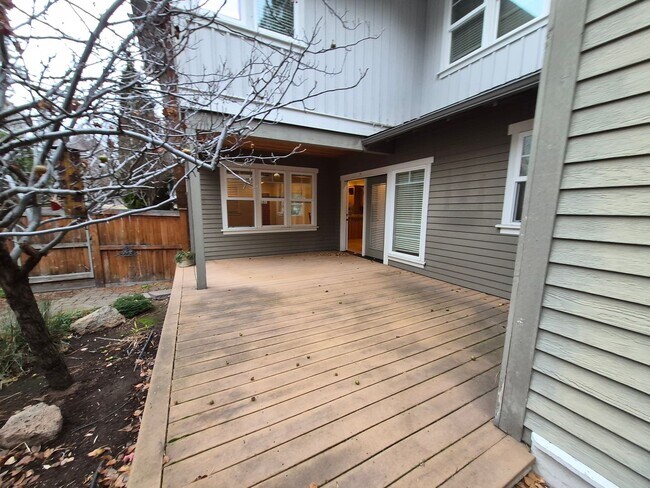 Building Photo - 4 bed 2.5 Bath Northwest Crossing - NWX -Coming Soon