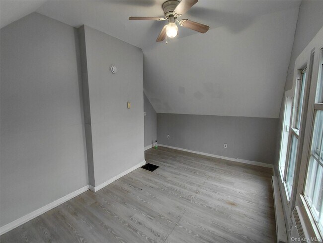 Building Photo - 67 Greenkill Ave