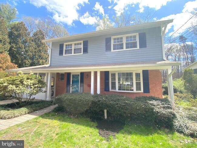 Building Photo - 5617 Eastbourne Dr