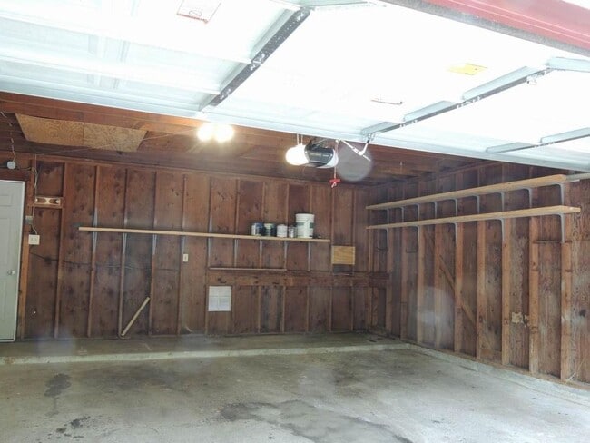 Building Photo - 8870 Kempwood Dr