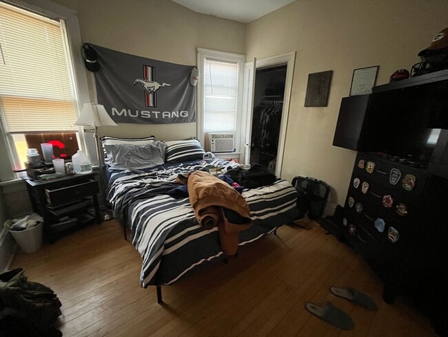 Building Photo - 2614 N Prospect Ave