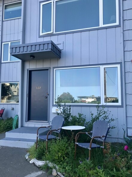 Primary Photo - 827 P St