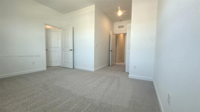 Building Photo - 538 Rivergrass St