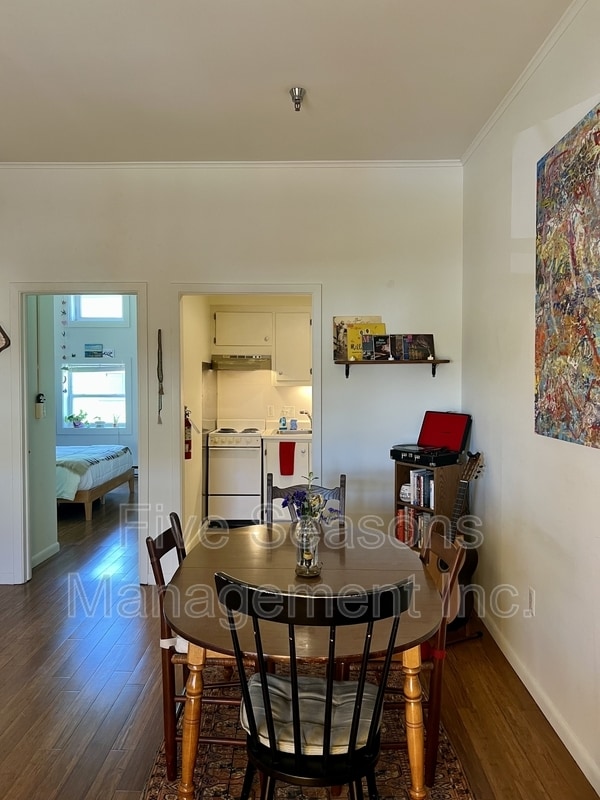 Building Photo - 194 North St