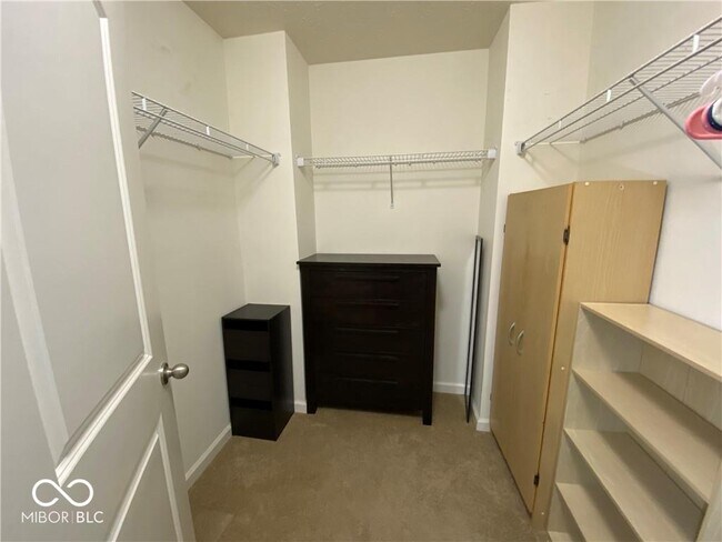Building Photo - 5221 Bombay Dr