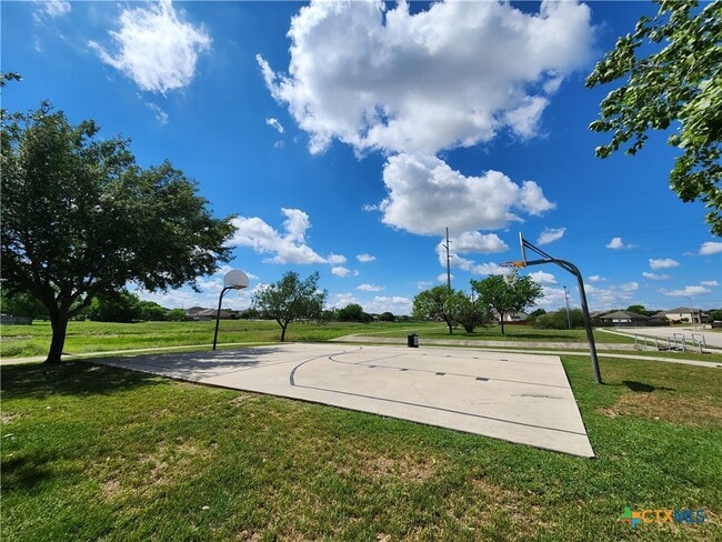 Building Photo - 268 Goliad Dr