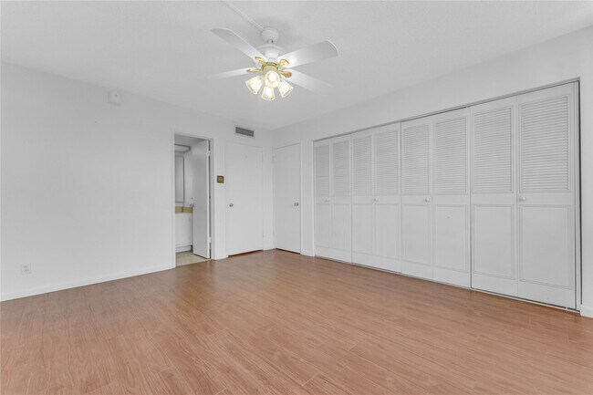 Building Photo - 1401 S Federal Hwy