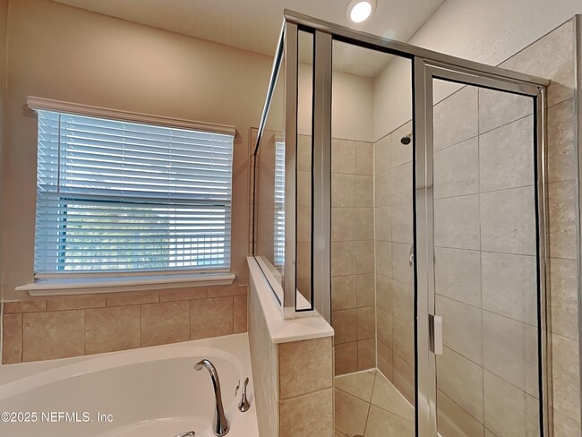 Building Photo - 164 Bloomfield Wy