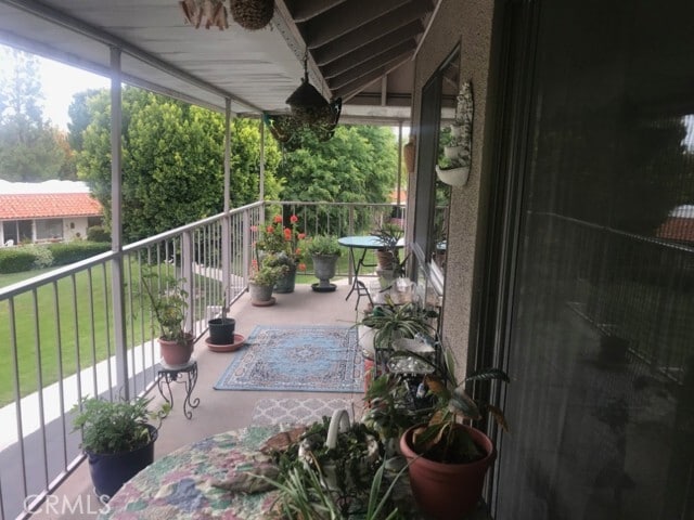 Building Photo - 859 Ronda Mendoza