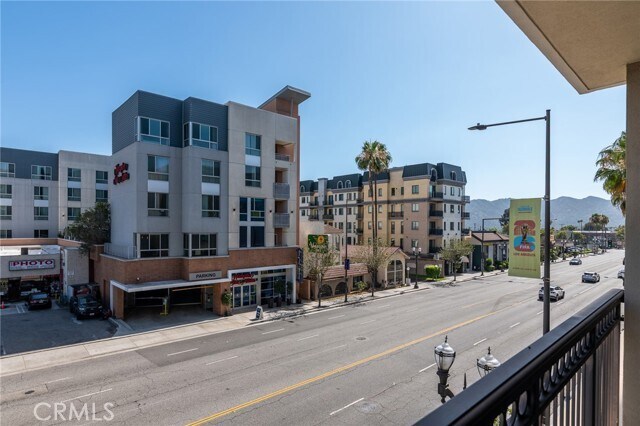 Building Photo - 268 Caruso Ave