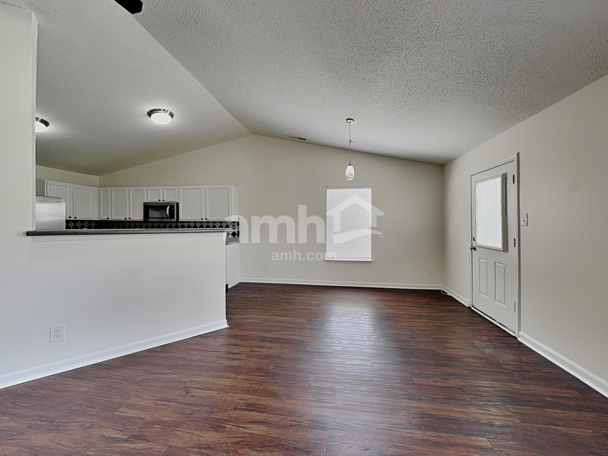Building Photo - 5624 Grassy Bank Dr