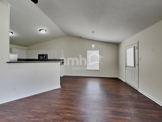 Building Photo - 5624 Grassy Bank Dr