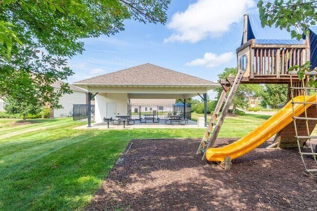 Building Photo - 1100 Kennesaw Ridge Rd