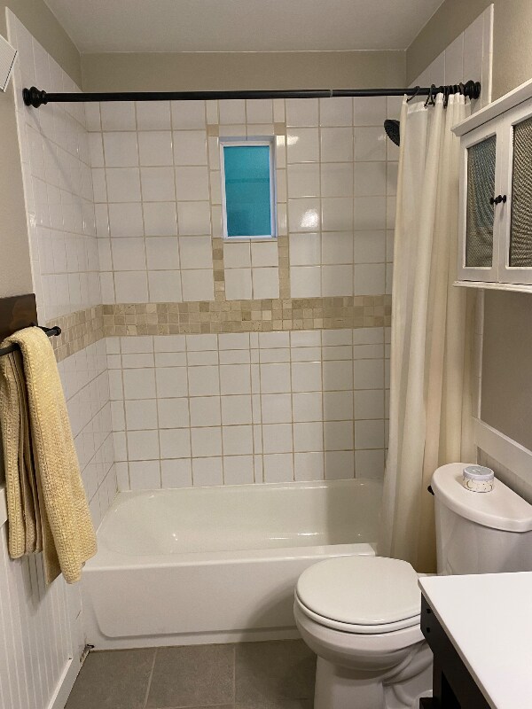 Building Photo - 2524 W Plum St