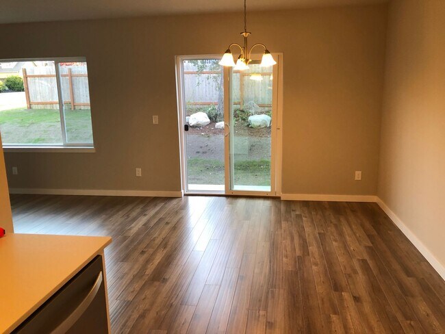 Primary Photo - Fantastic 3 Bedroom Home In New Neighborhood