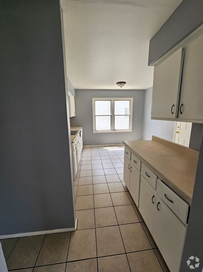 Building Photo - 6914-6916 N 42nd St. (Duplex)