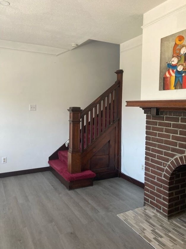 Living Room - 108 21st St