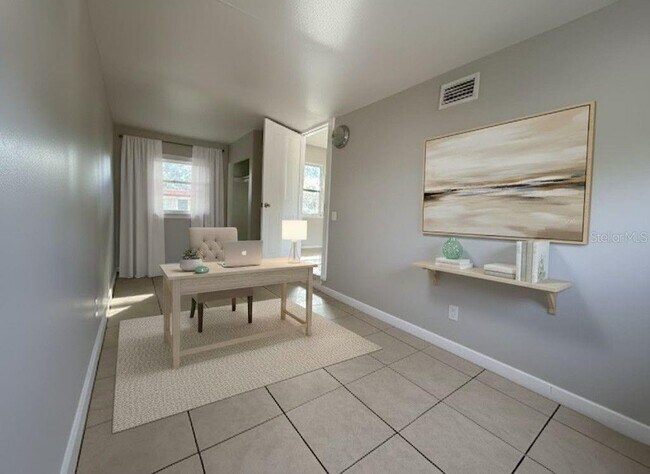 Building Photo - 900 40th St S