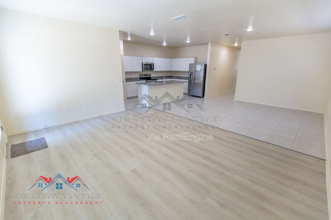 Building Photo - 5771 E Thetis Dr