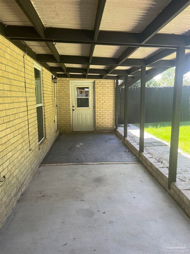 Building Photo - 3238 Santa Rosa Dr